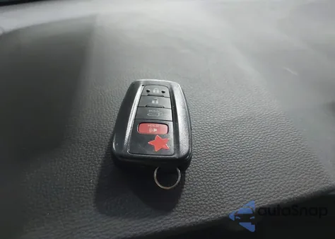 2024 Toyota Rav4 Xle/Xle Premium z USA, uszkodzony, nr VIN 2T3P1RFV3RC410627